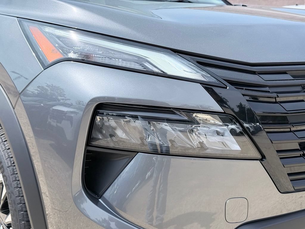 New 2026 Nissan Rogue Dark Armor AWD/4WD image 8