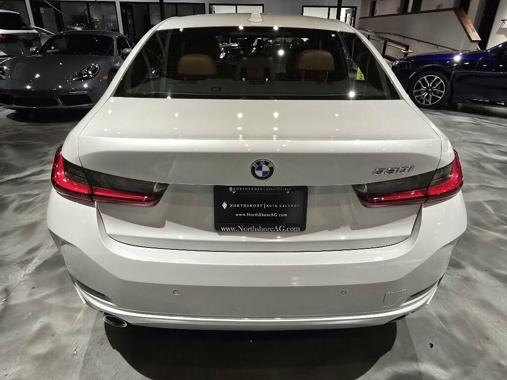 Used 2023 BMW 330i Sedan w/ Convenience Package RWD image 6