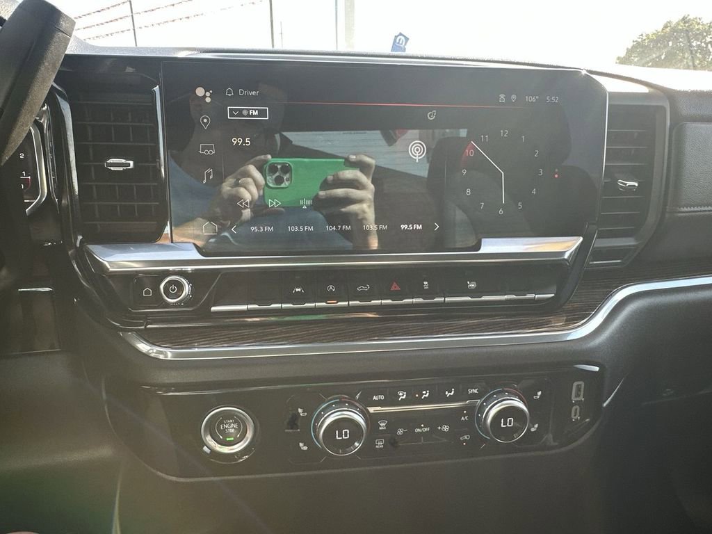 Used 2024 GMC Sierra 1500 SLE image 21