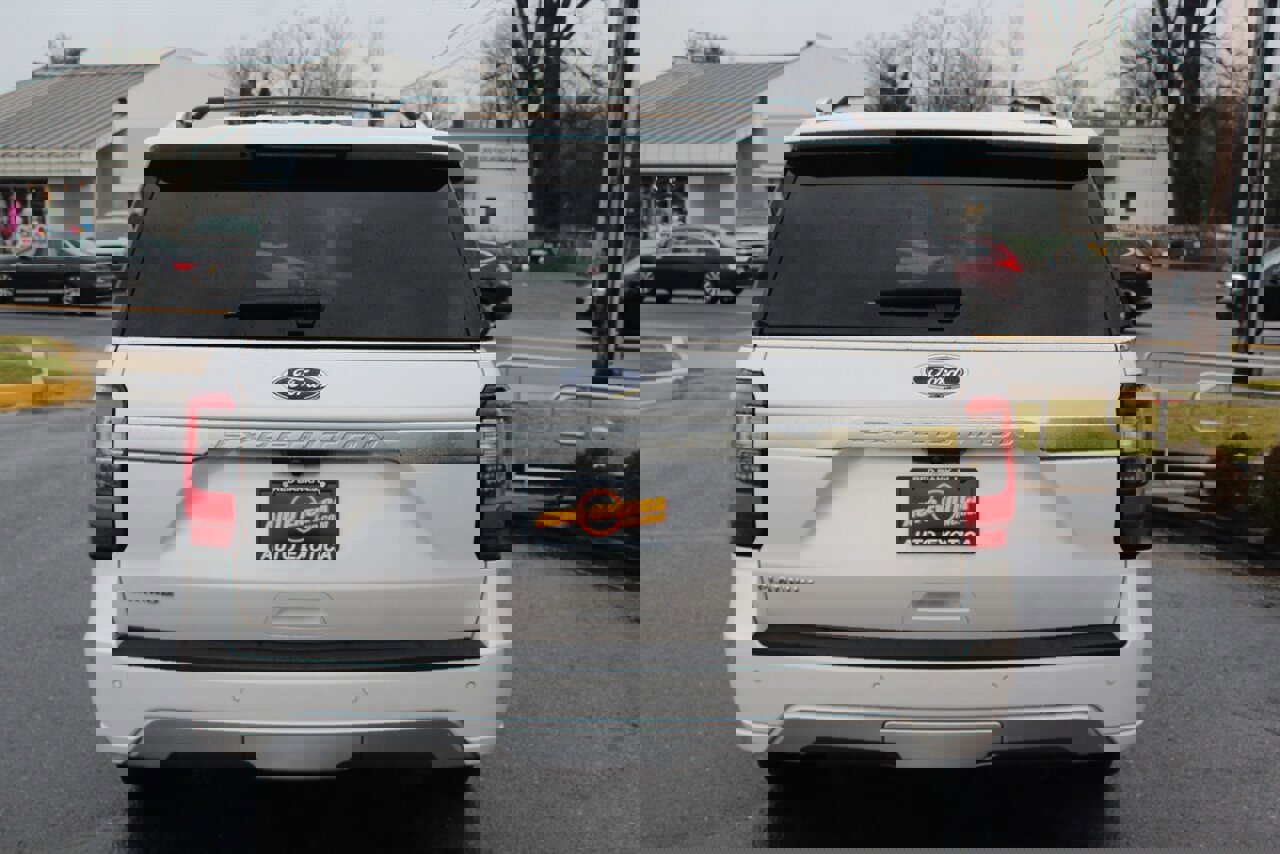 Used 2018 Ford Expedition Platinum image 27