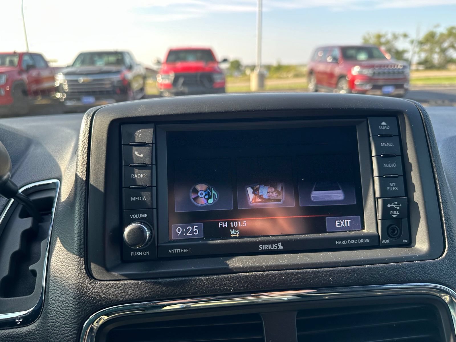 Used 2020 Dodge Grand Caravan SXT w/ Driver Convenience Group FWD image 64