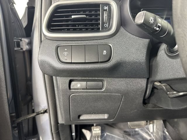Used 2020 Kia Sorento FWD V6 image 14