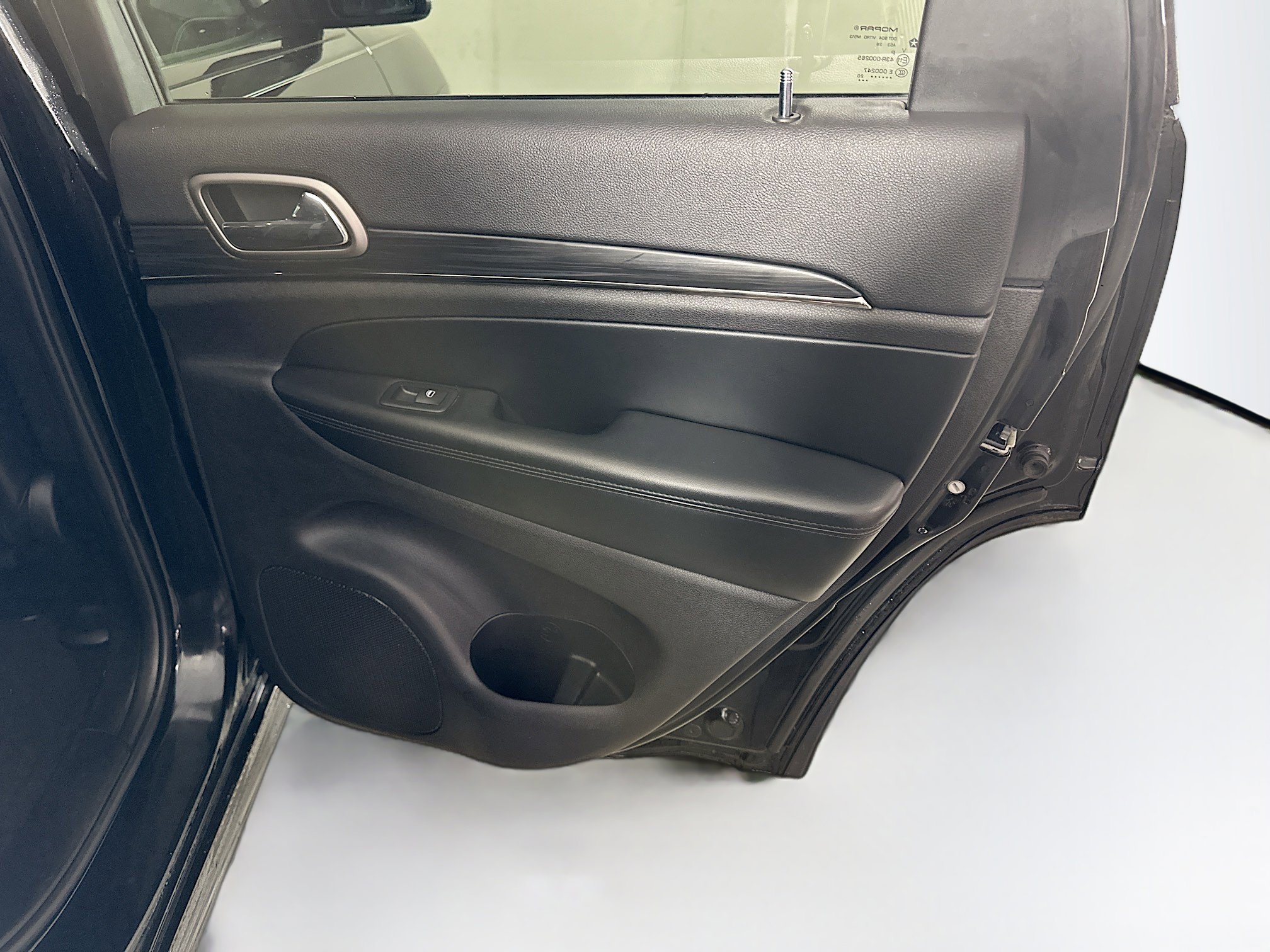 Used 2020 Jeep Grand Cherokee Limited X image 30