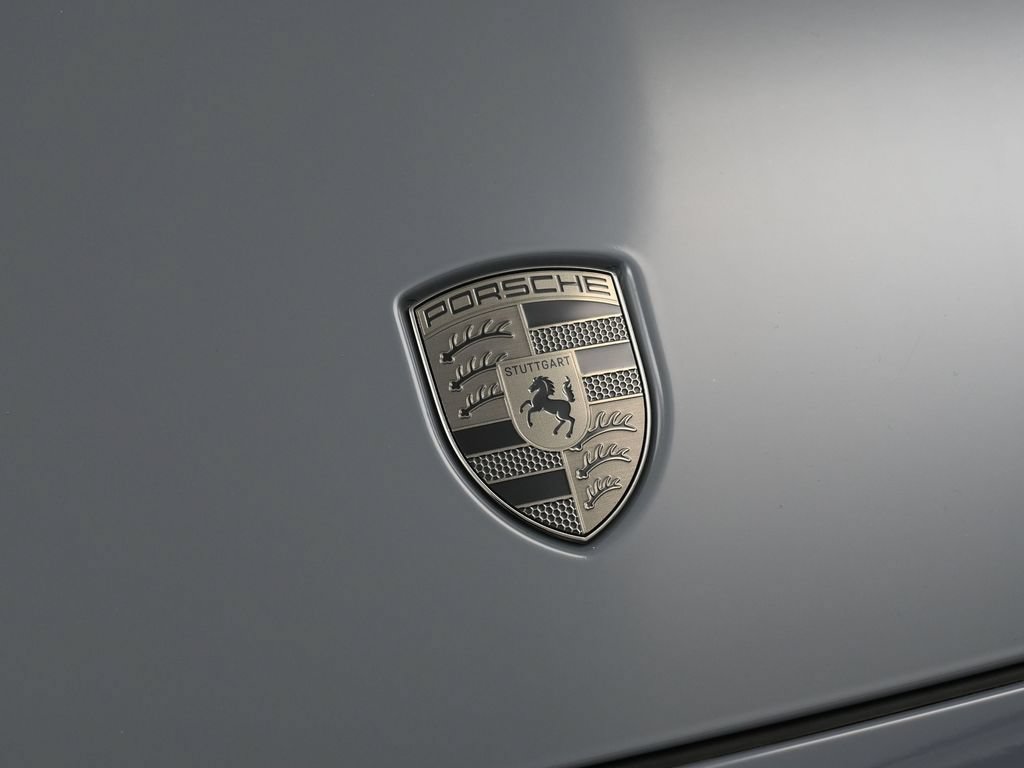 Certified 2025 Porsche Cayenne Turbo AWD/4WD image 13