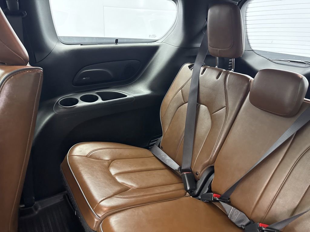 Used 2020 Chrysler Pacifica Limited w/ Advanced Safetytec Group image 36