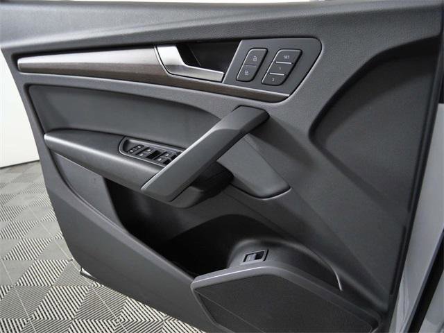 Used 2024 Audi Q5 2.0T Premium image 25