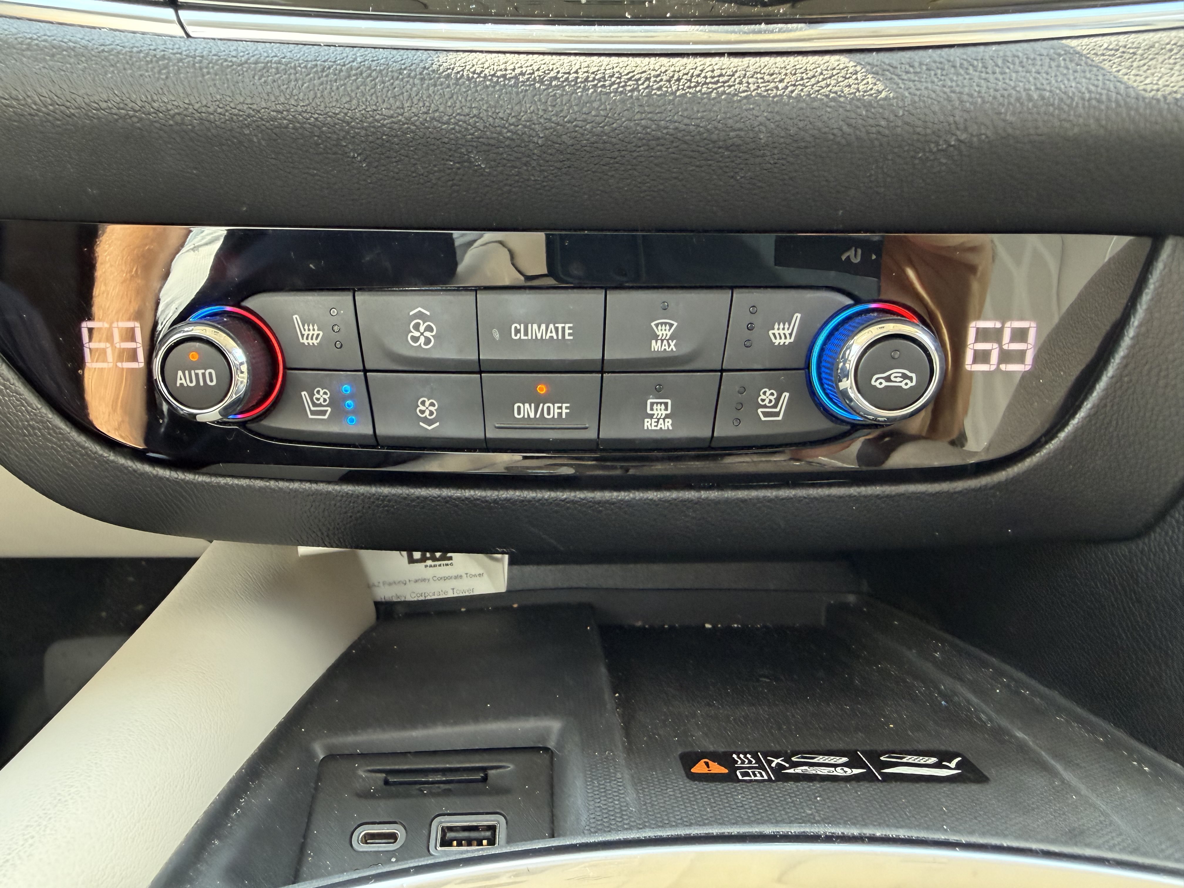 Used 2024 Buick Enclave Avenir AWD/4WD image 18
