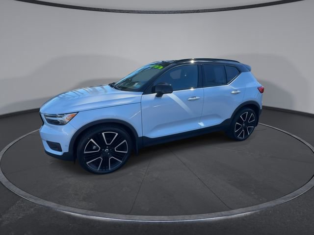 Used 2020 Volvo XC40 T5 R-Design image 6