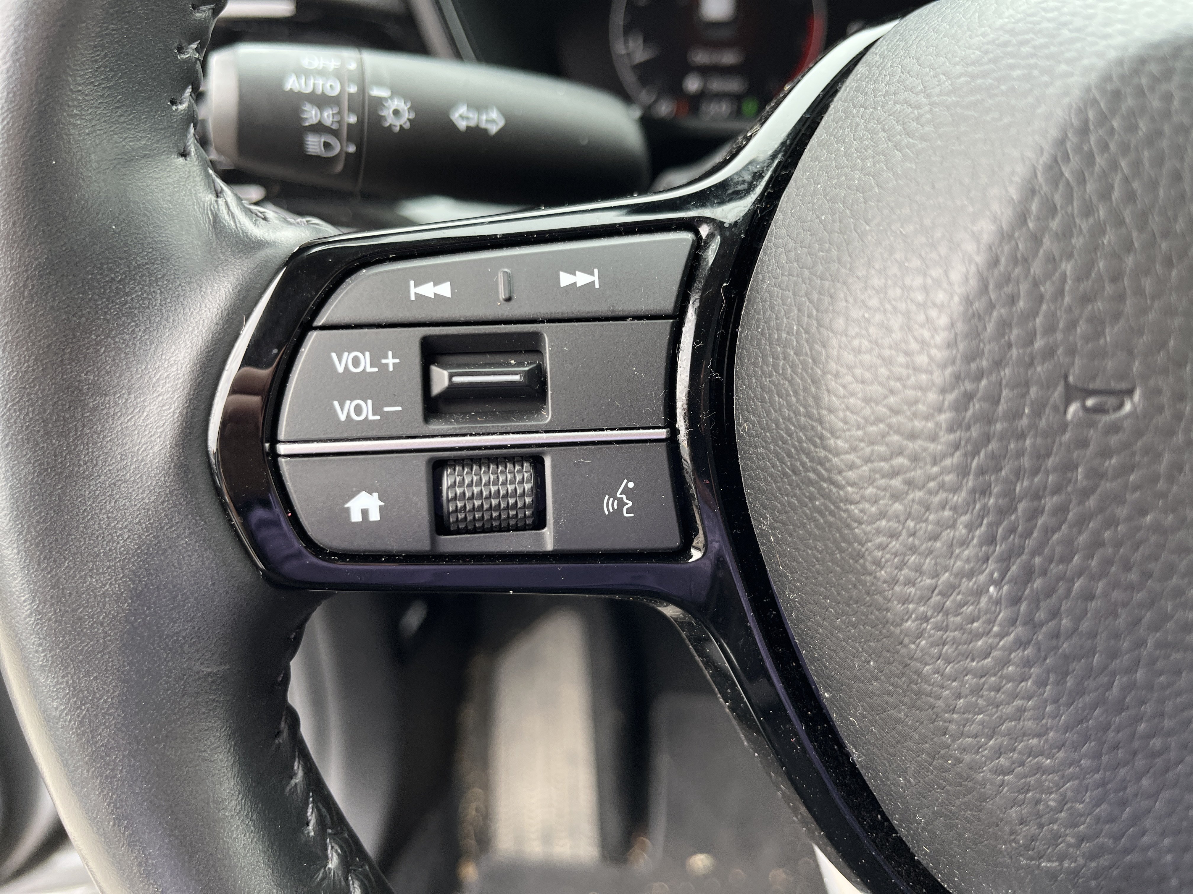 Used 2024 Honda CR-V EX-L image 5