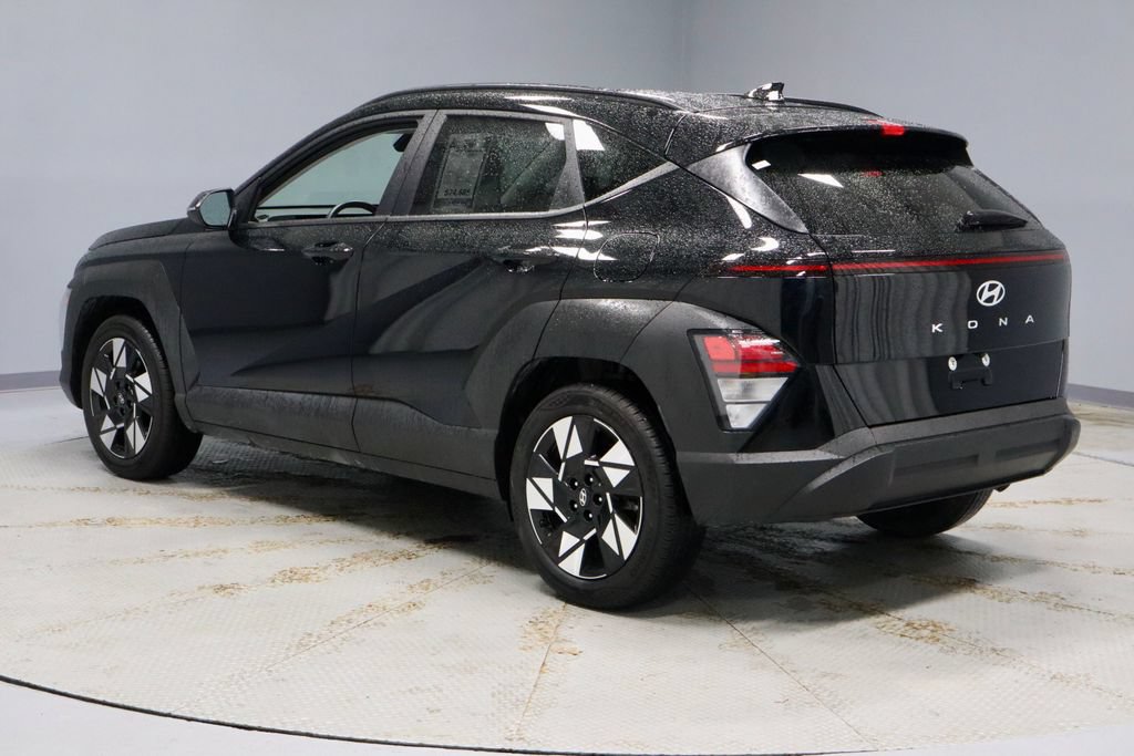 Certified 2025 Hyundai Kona SEL FWD image 10