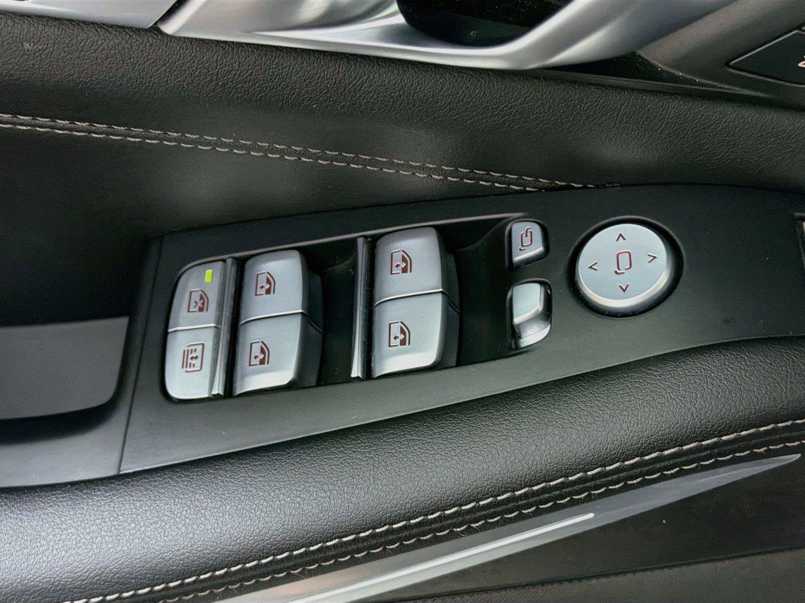 Used 2024 BMW X7 xDrive40i w/ M Sport Package AWD/4WD image 17