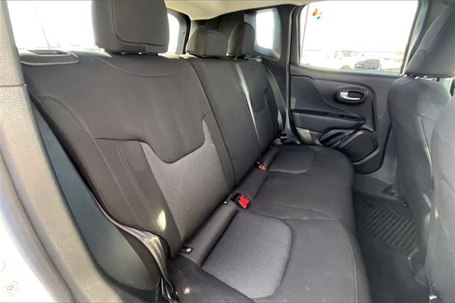 Used 2023 Jeep Renegade Latitude image 27