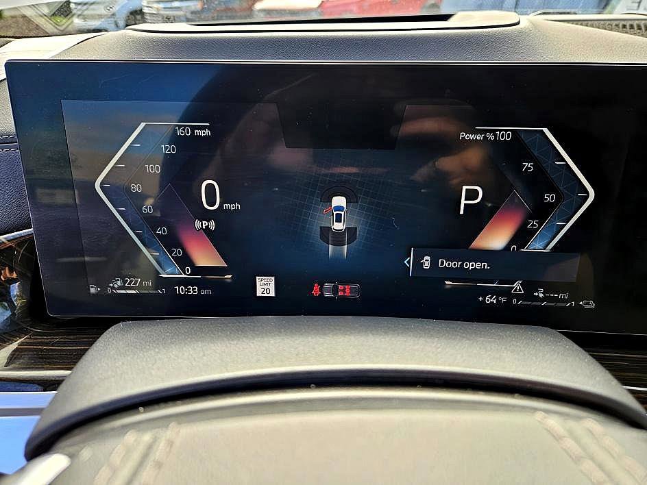 Used 2024 BMW X5 xDrive50e image 28