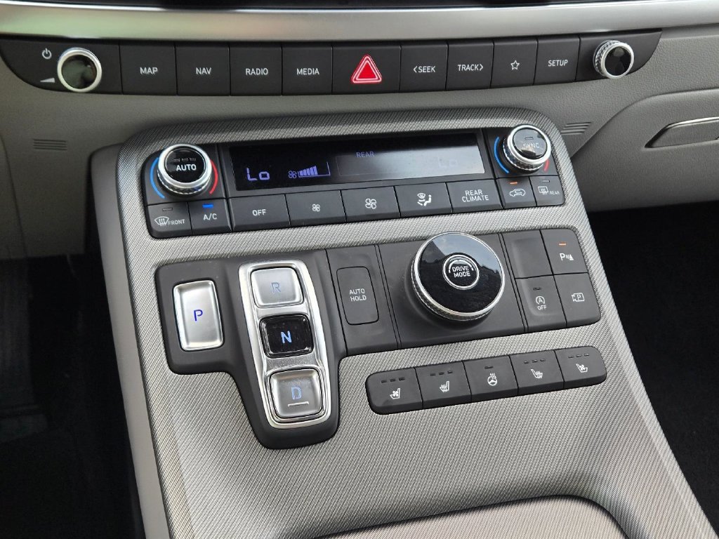 Certified 2025 Hyundai Palisade SEL FWD image 30
