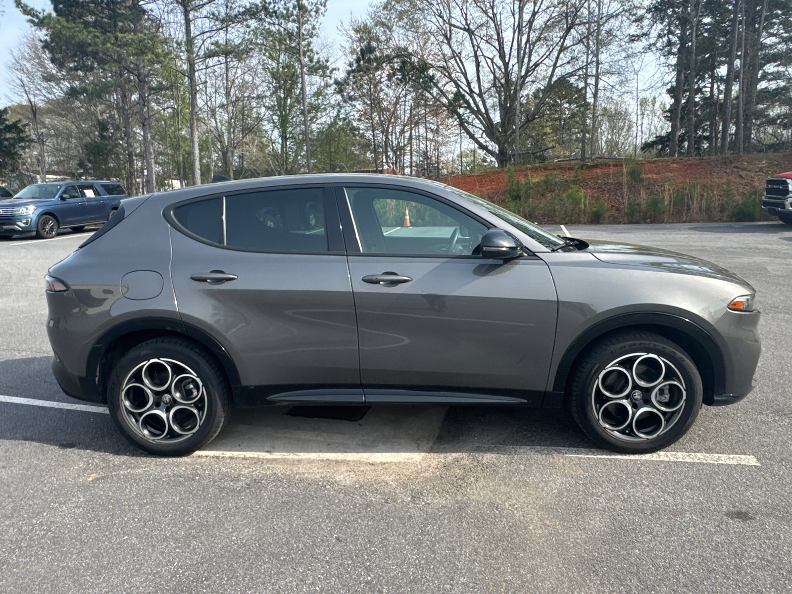 Used 2025 Alfa Romeo Tonale image 4