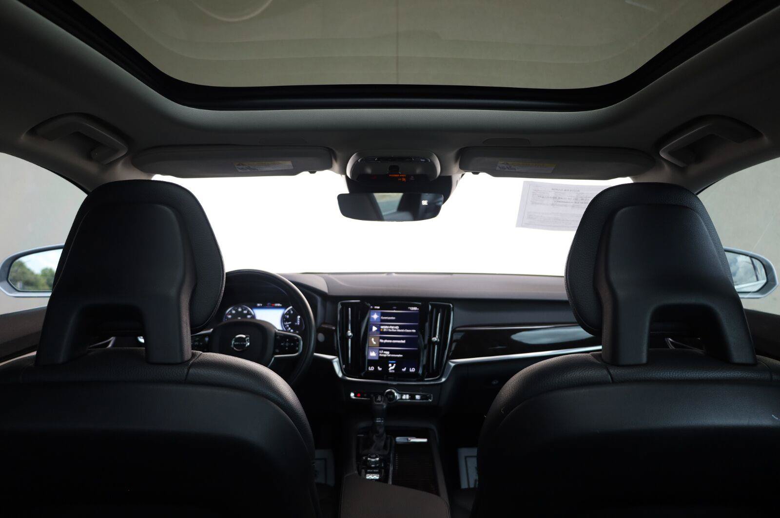 Used 2018 Volvo S90 T5 Momentum w/ Convenience Package FWD image 32