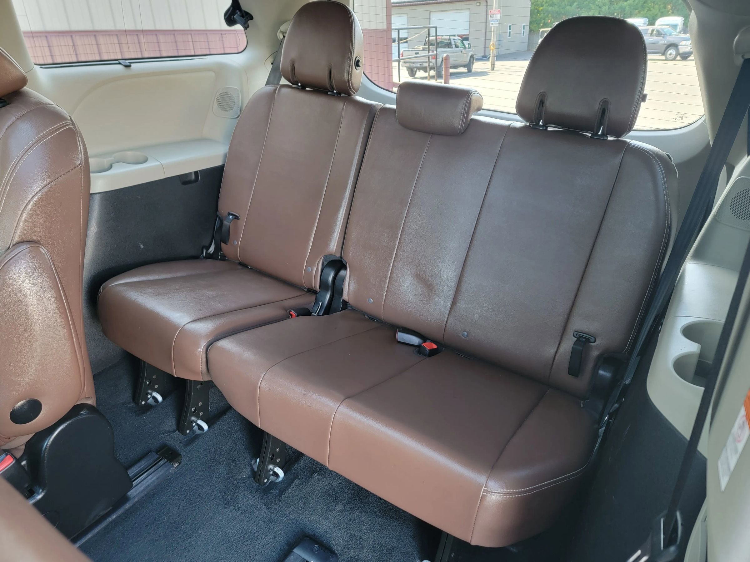 Used 2017 Toyota Sienna Limited Premium AWD/4WD image 13