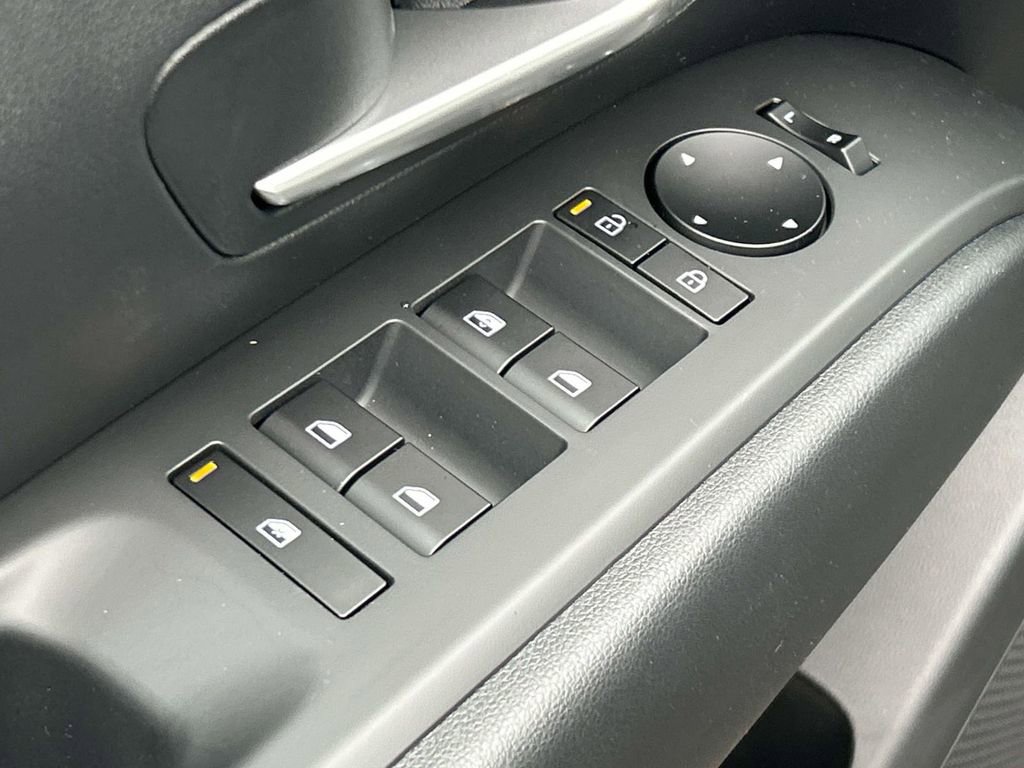 New 2026 Hyundai Tucson Blue SE image 16