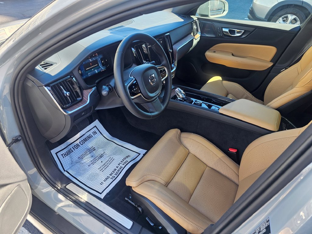 Certified 2025 Volvo V60 B5 Cross Country Ultra AWD/4WD image 40