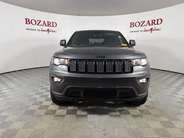 Used 2018 Jeep Grand Cherokee Altitude AWD/4WD image 2