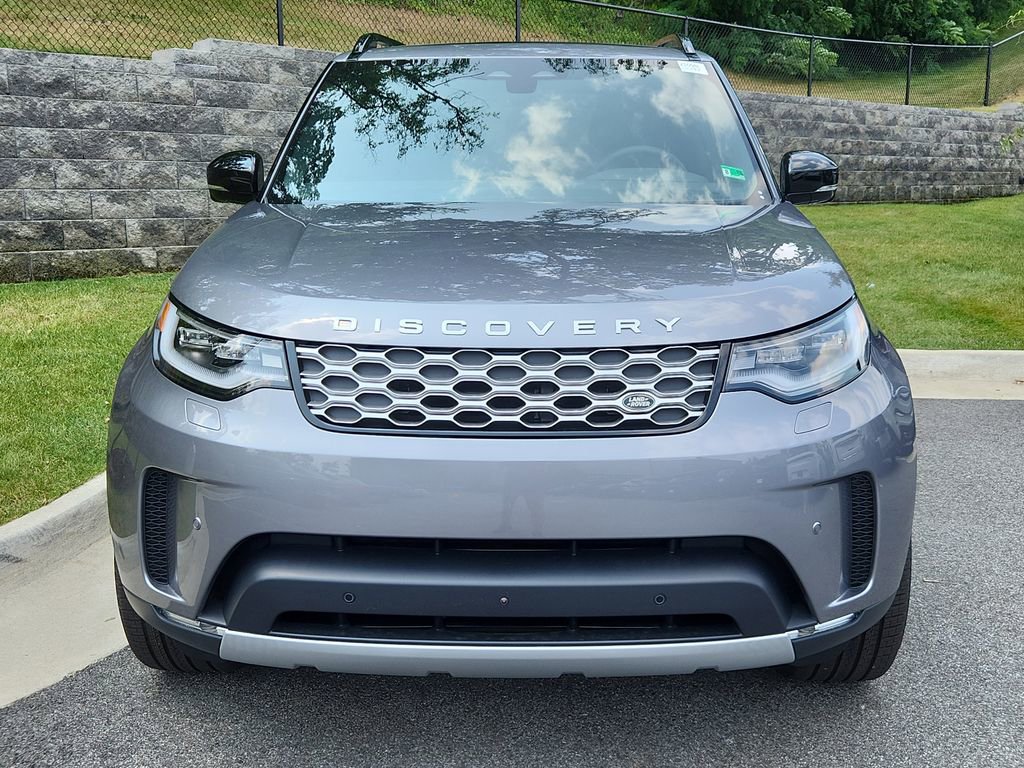 Used 2025 Land Rover Discovery S AWD/4WD image 8