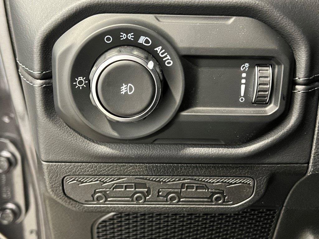 New 2025 Jeep Wrangler Sahara image 27