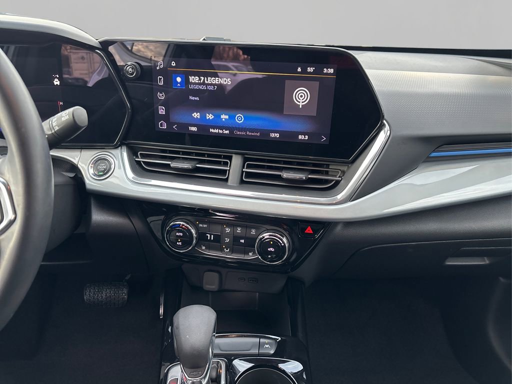 Used 2024 Chevrolet Trax LT w/ Driver Confidence Package image 19