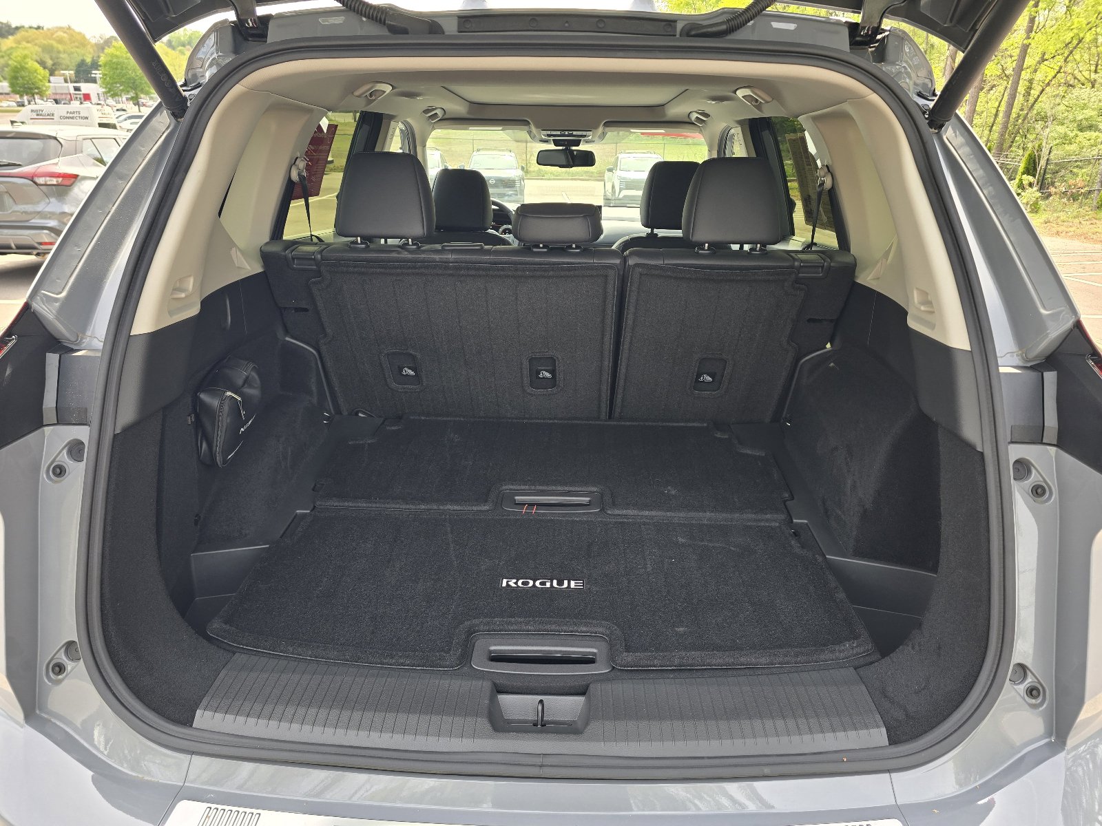 Certified 2025 Nissan Rogue SL w/ Tech Package AWD/4WD image 25