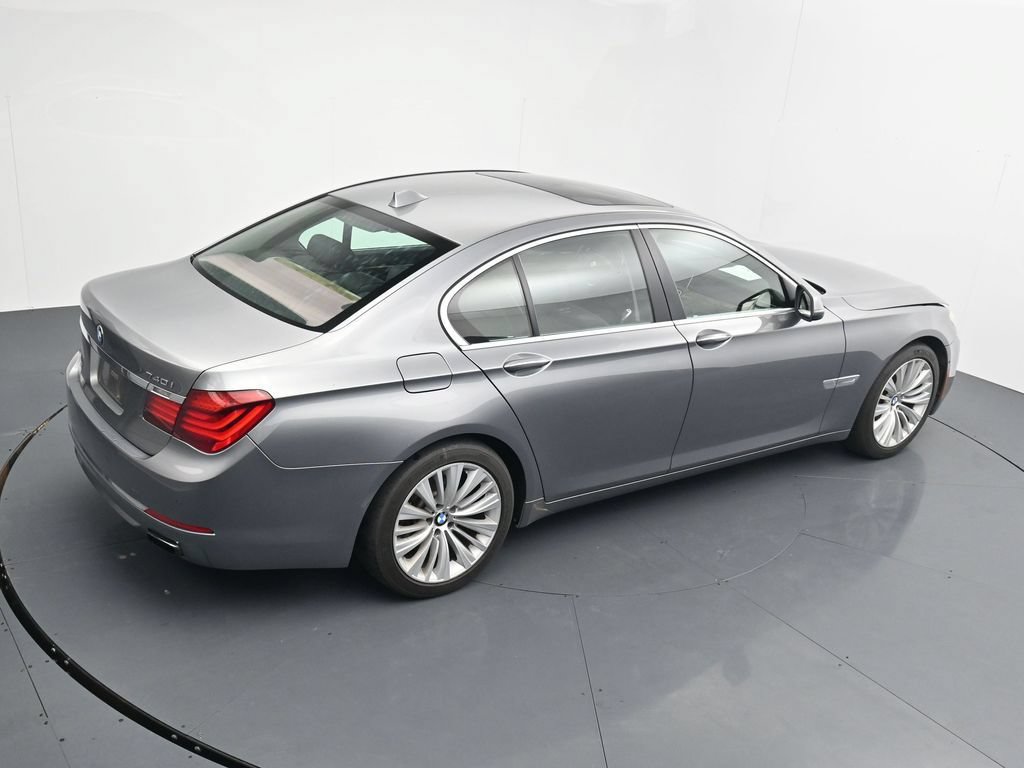 Used 2015 BMW 740i RWD image 30