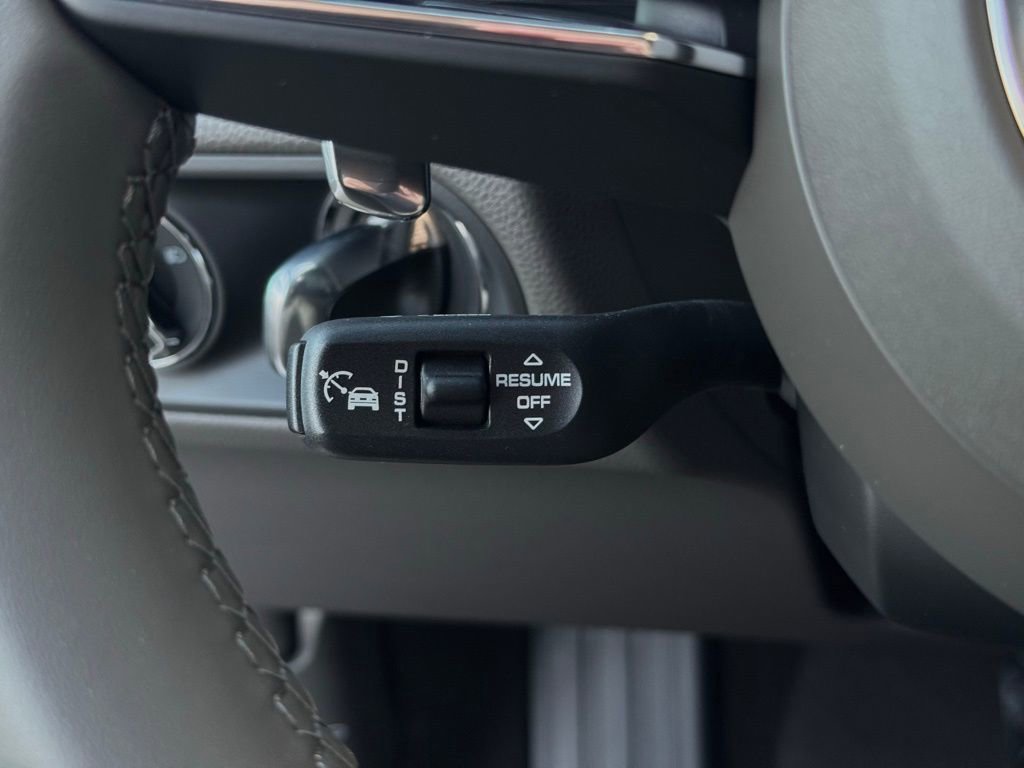 New 2026 Porsche Macan image 32