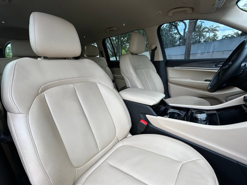Certified 2022 Jeep Grand Cherokee L Limited RWD image 36