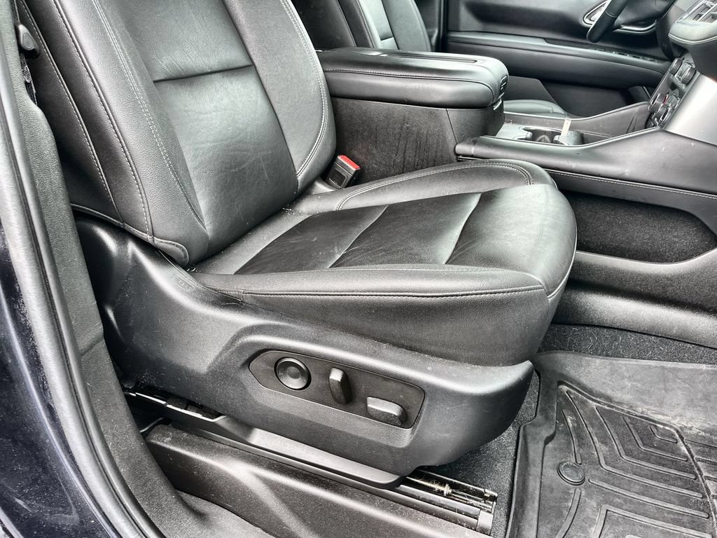 Used 2023 Chevrolet Tahoe LT w/ Luxury Package AWD/4WD image 28