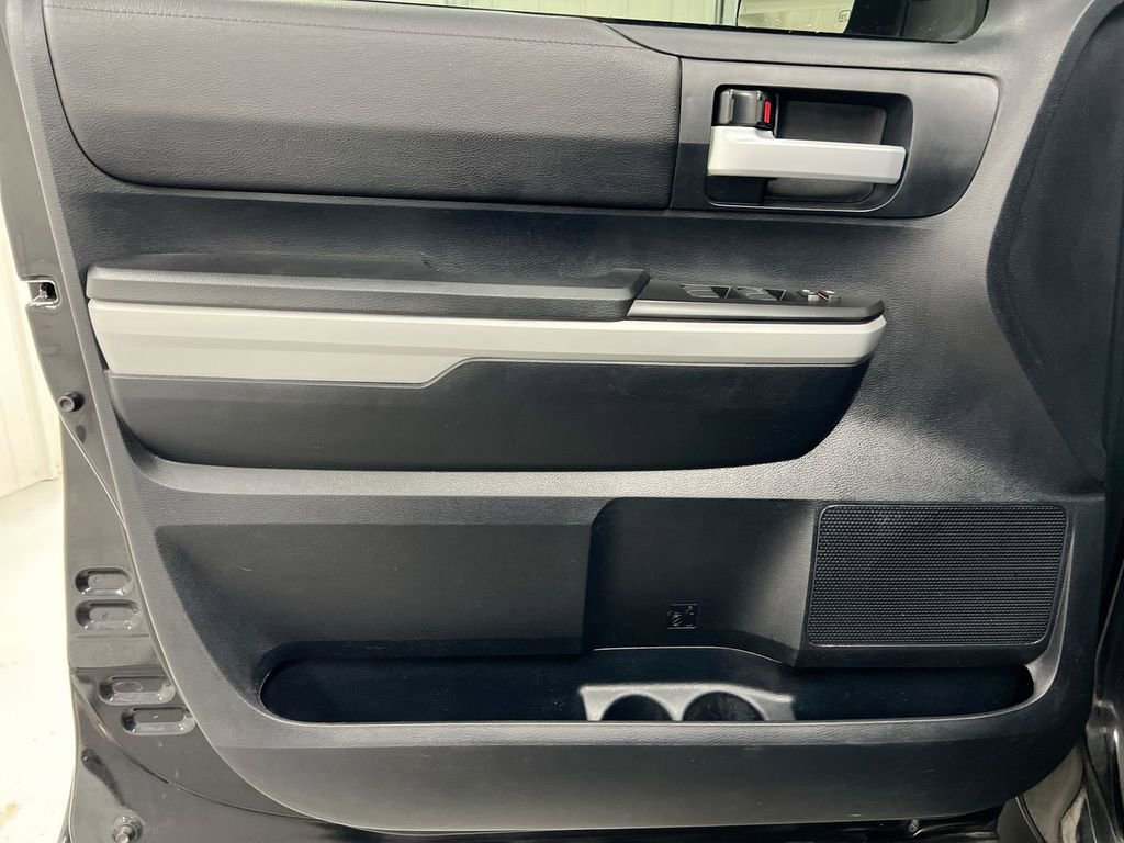 Used 2019 Toyota Tundra SR5 w/ SR5 Upgrade Package AWD/4WD image 15