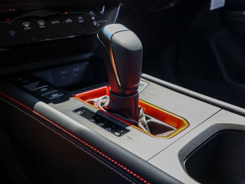 New 2026 Nissan Kicks SR FWD image 32