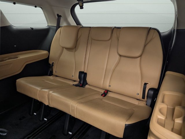 Certified 2024 Kia Carnival EX FWD image 30