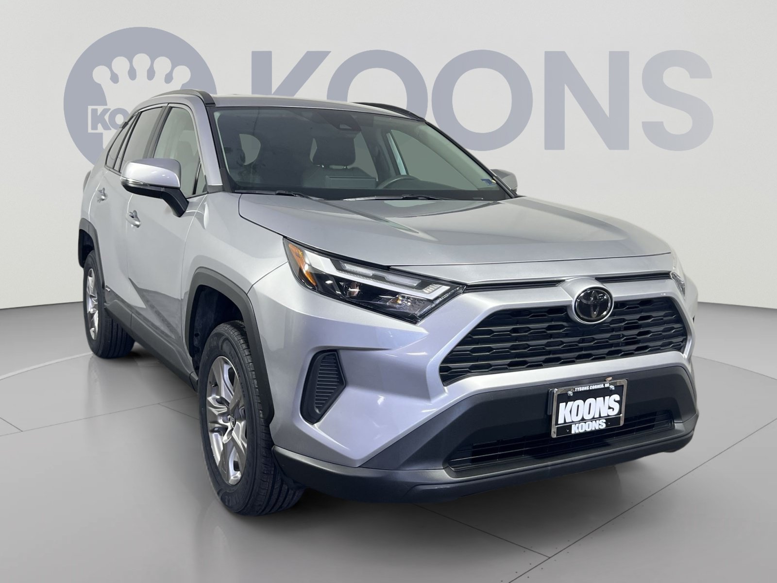 Used 2025 Toyota RAV4 XLE AWD/4WD image 10