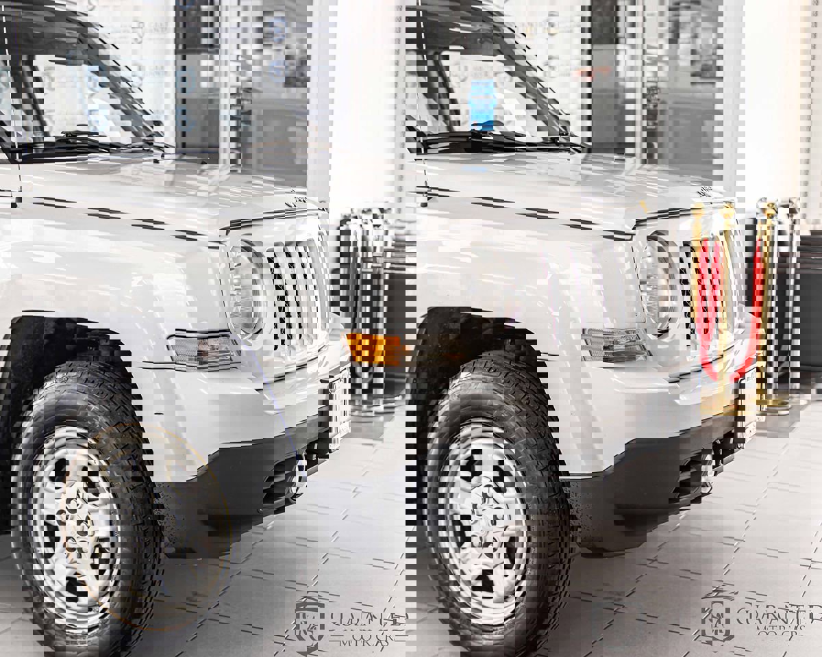 Used 2012 Jeep Patriot Sport FWD image 4