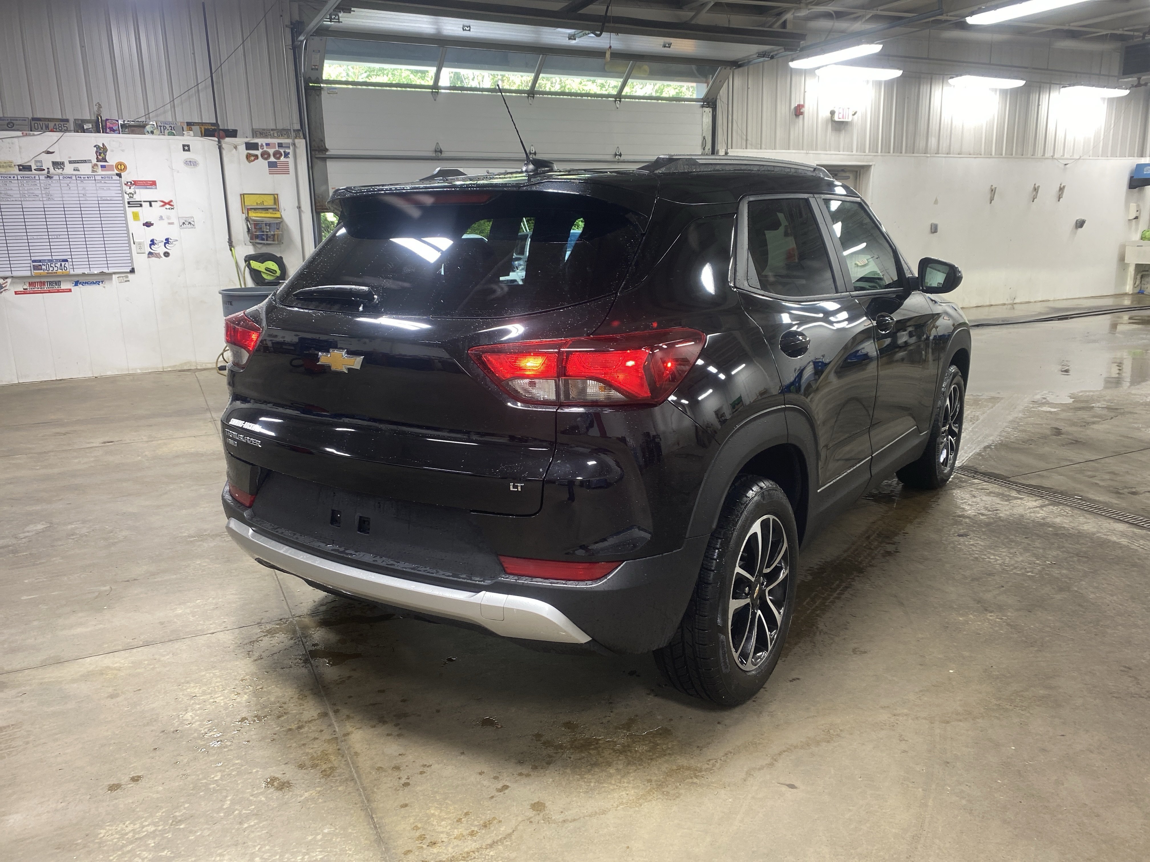 Used 2025 Chevrolet TrailBlazer LT AWD/4WD image 7