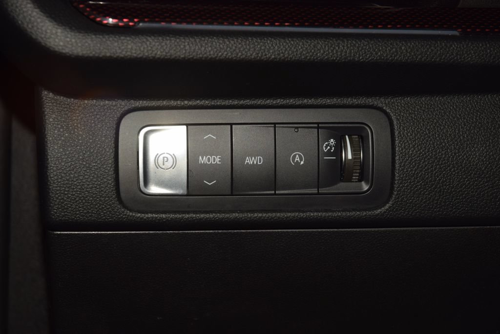 Used 2024 Chevrolet Traverse RS w/ LPO, Floor Liner Package AWD/4WD image 36