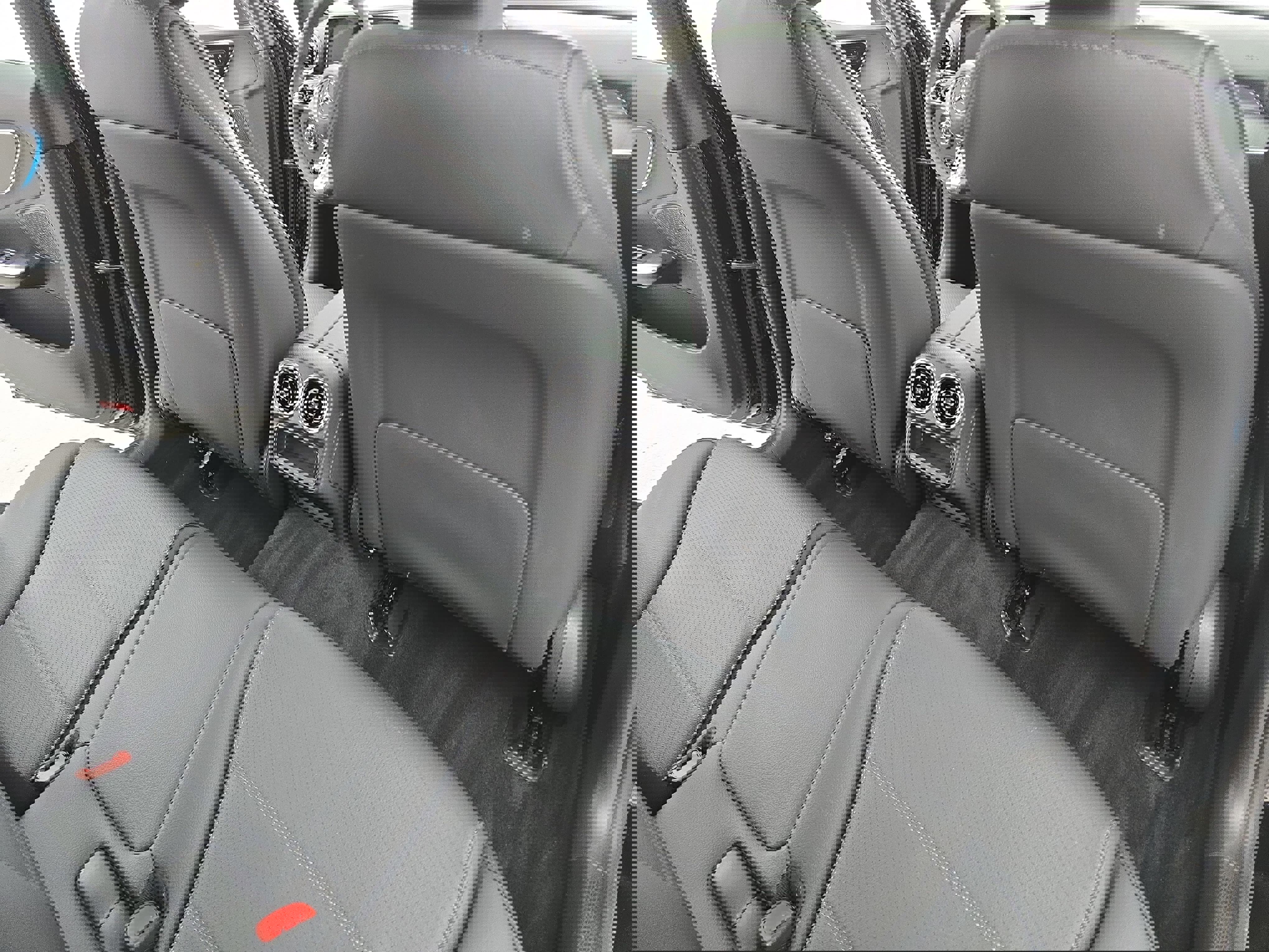 Used 2025 Mercedes-Benz C 300 Sedan image 11