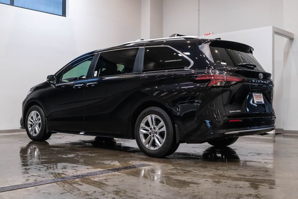 Certified 2026 Toyota Sienna Limited AWD/4WD image 7