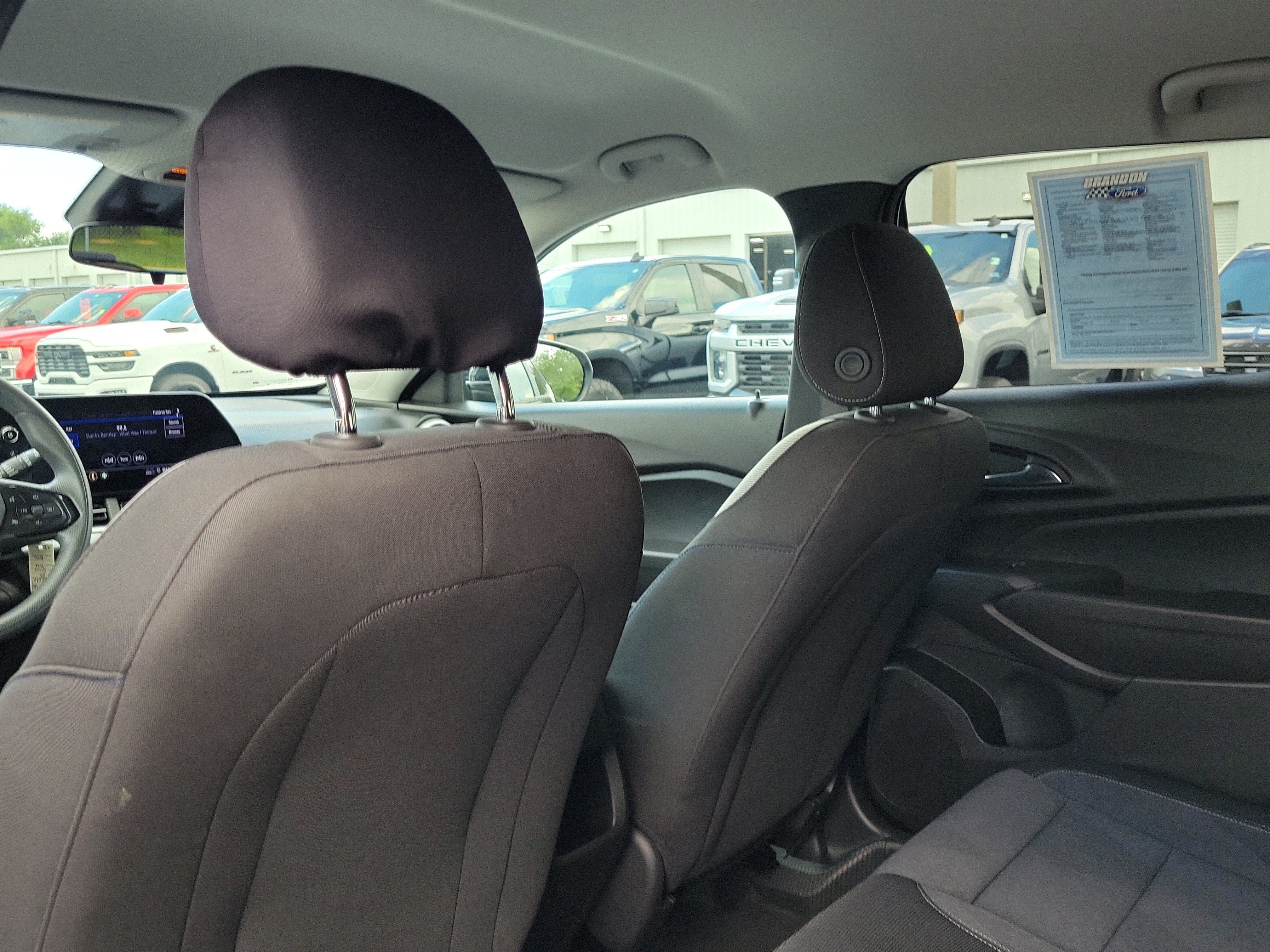 Used 2025 Chevrolet Trax LS w/ LS Convenience Package FWD image 13