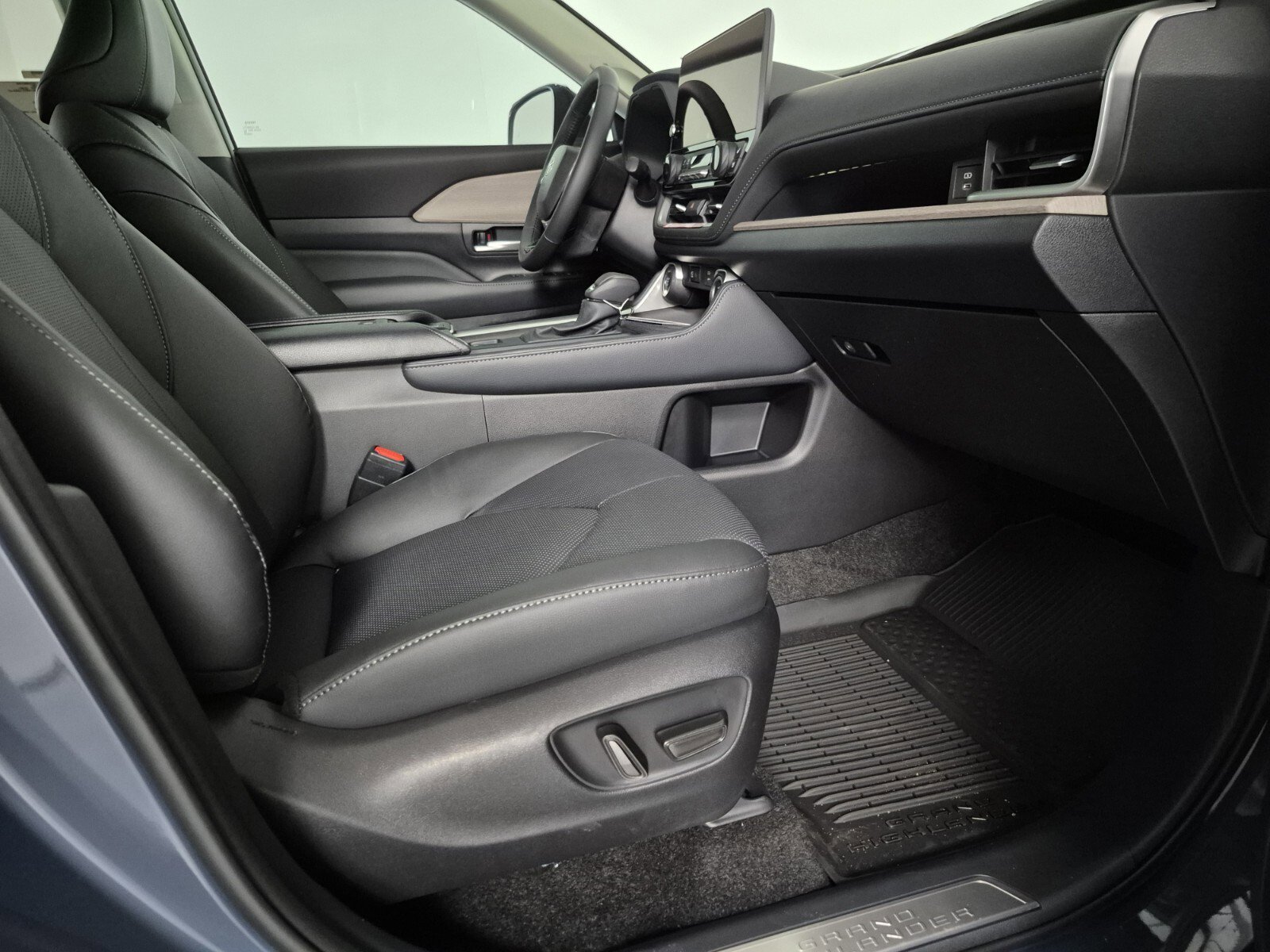 New 2026 Toyota Grand Highlander Limited image 48