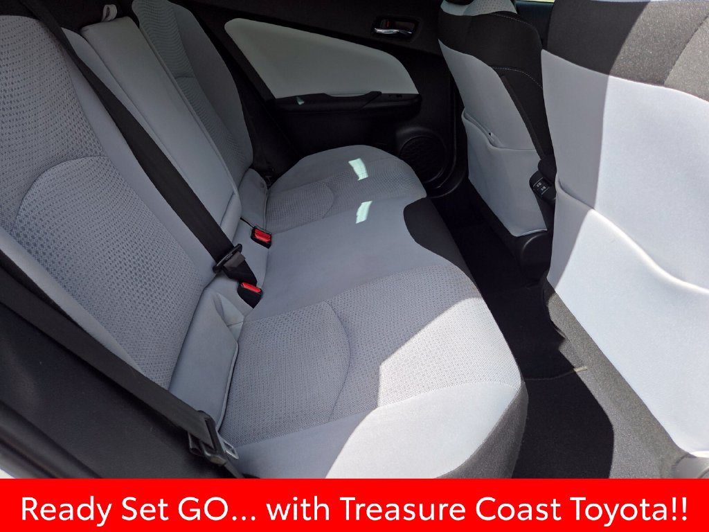 Used 2021 Toyota Prius LE FWD image 18