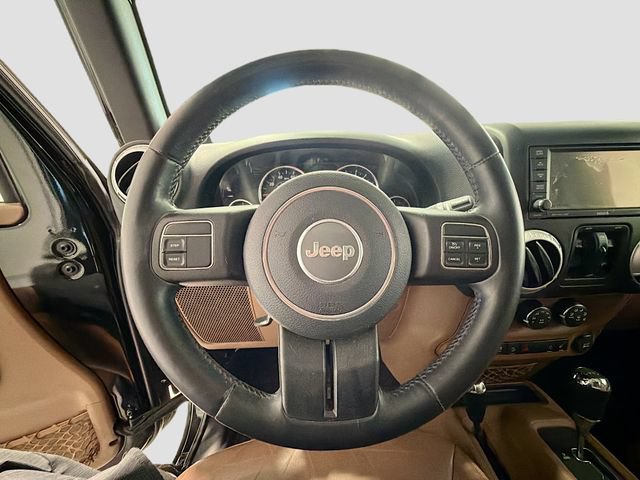 Used 2014 Jeep Wrangler Unlimited Rubicon w/ Max Tow Package AWD/4WD image 10