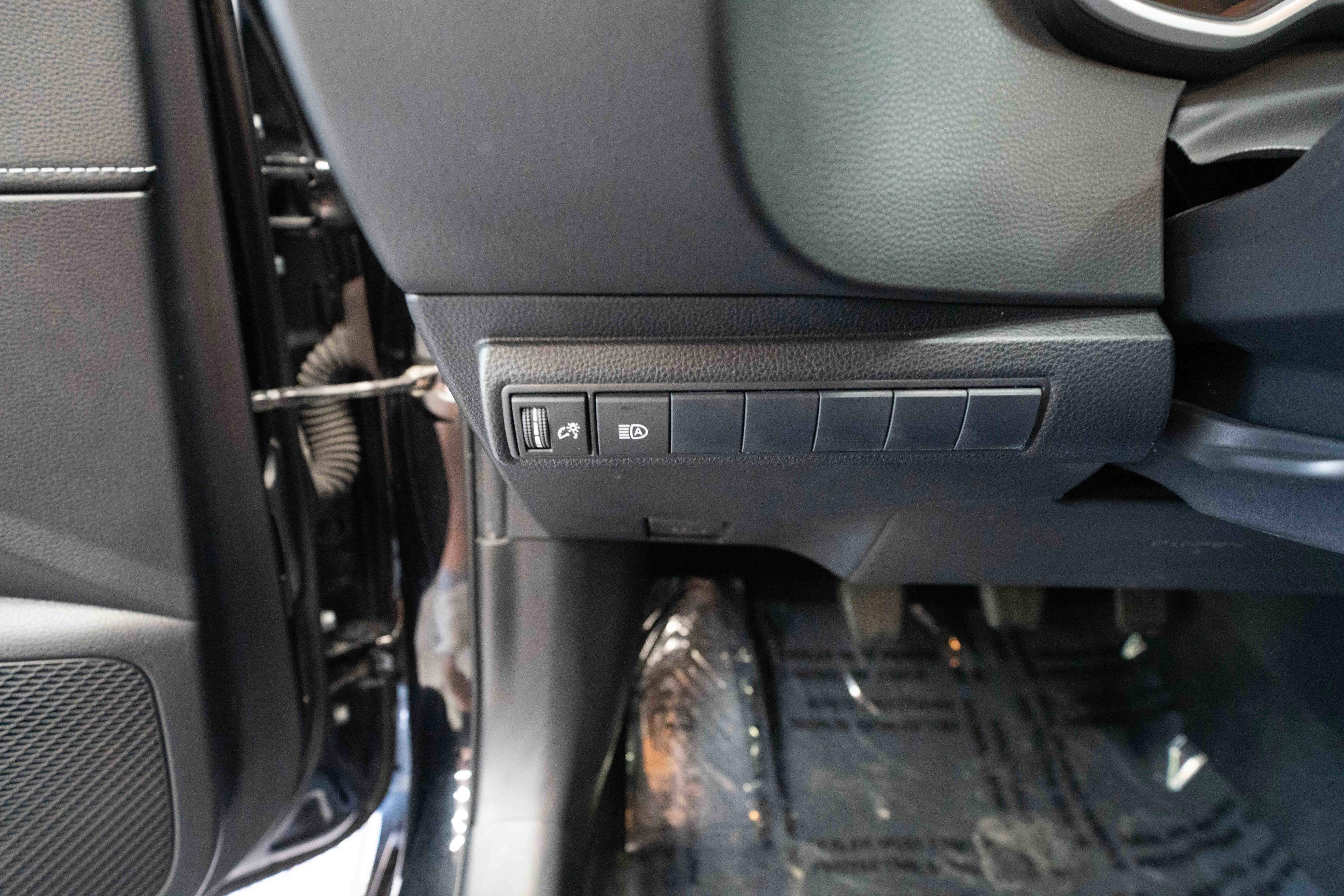 Used 2021 Toyota Corolla SE FWD image 11