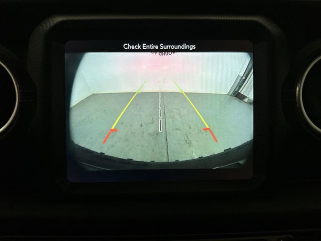 Used 2019 Jeep Wrangler Unlimited Sahara AWD/4WD image 26