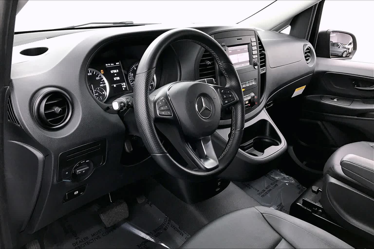 Used 2019 Mercedes-Benz Metris Passenger image 21
