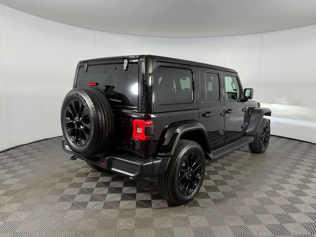 Certified 2025 Jeep Wrangler Unlimited Sahara AWD/4WD image 7