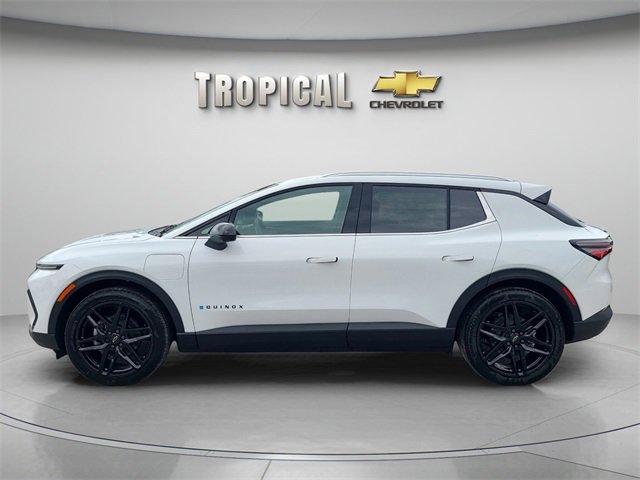 New 2026 Chevrolet Equinox EV LT image 2